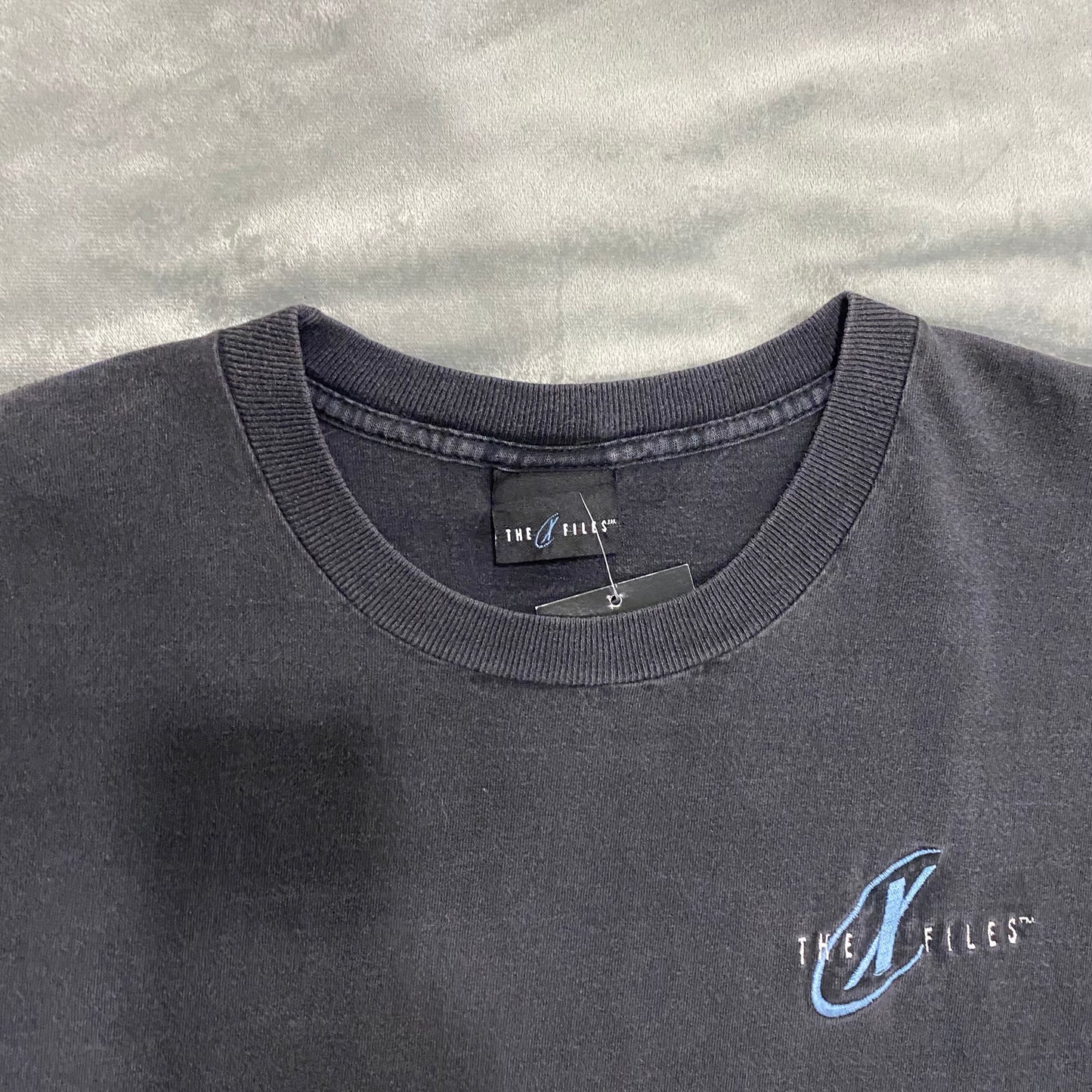 VINTAGE 1998 THE X FILES "FIGHT THE FUTURE" TEE SIZE XL